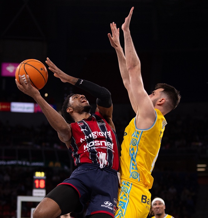 El Baskonia derrota al Granca en los segundos finales; triunfo importante del Manresa