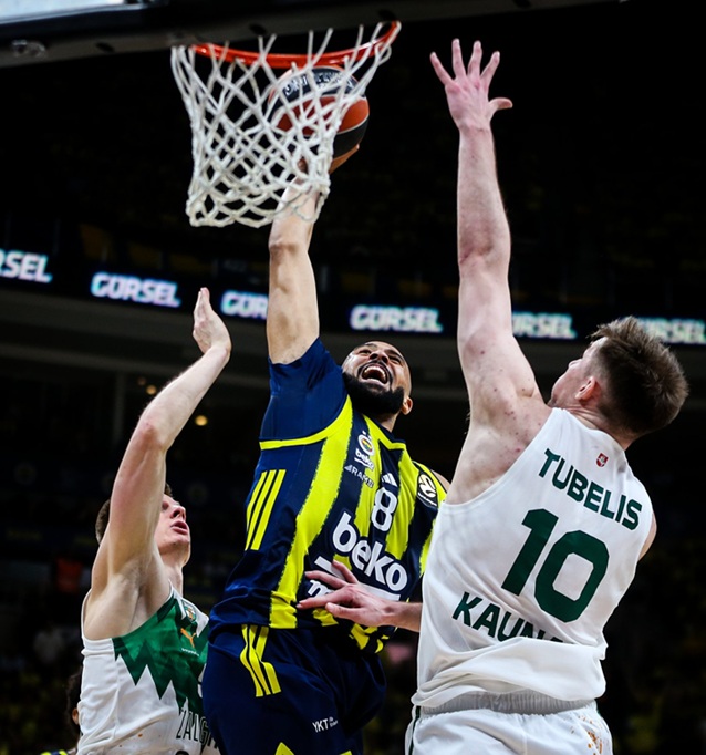 El Fenerbahce y el Olympiacos demostraron su poderío en casa para colocar el 1-0