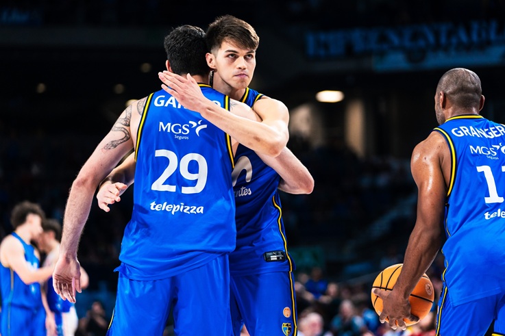 Estudiantes y Oviedo, primera semifinal por el ascenso a la ACB; el Fuenlabrada y el Hestia Menorca forzaron el cuarto partido