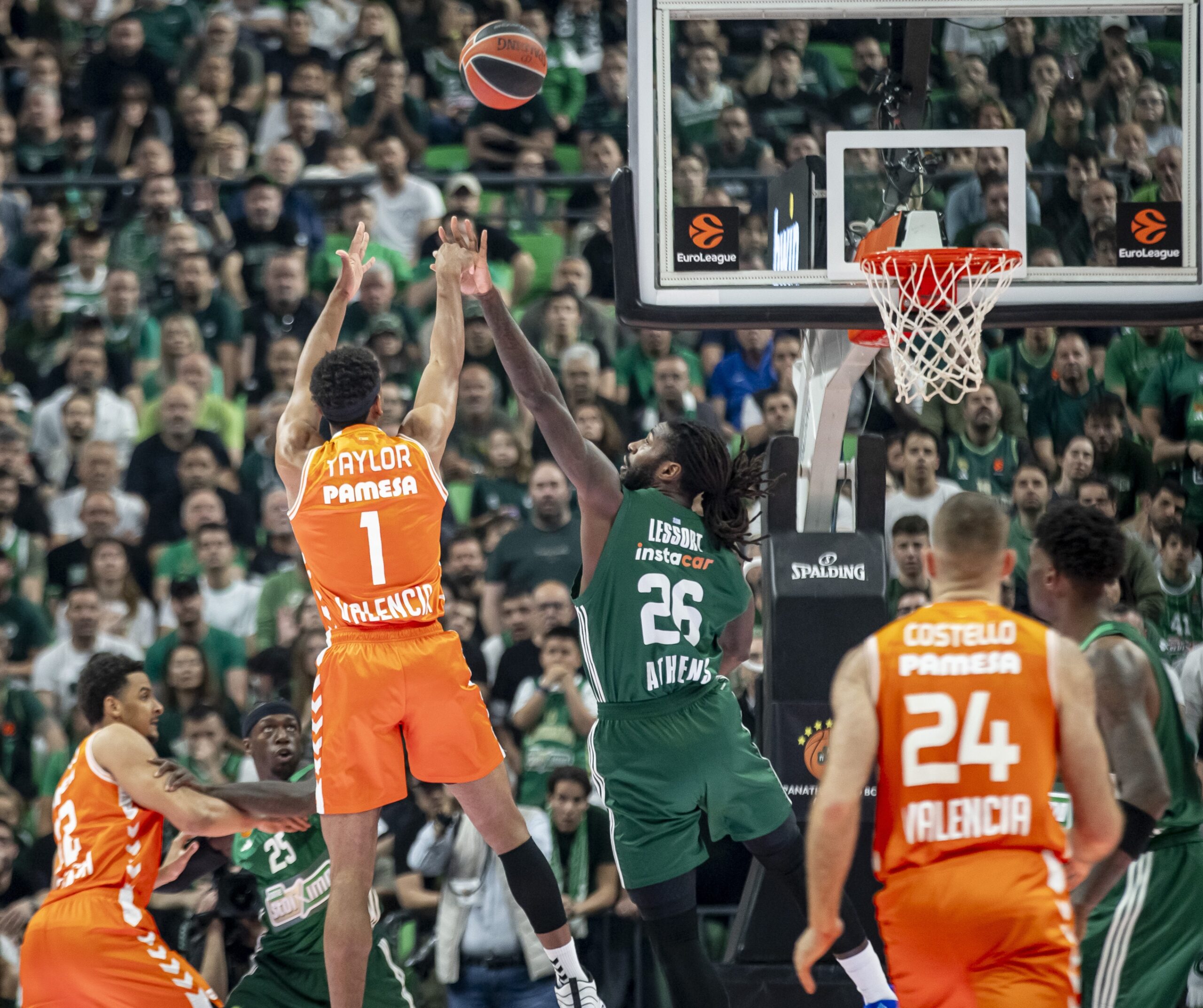 87-91: el Valencia Basket sigue vivo tras un tenso partido y un final pleno de errores; el Zalgiris logró el 1-2