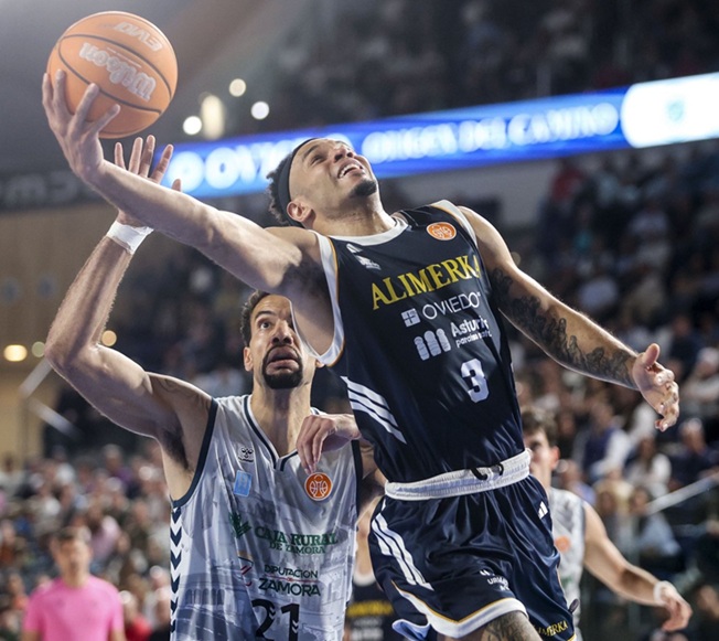 El ascenso a la ACB se decidirá entre el Leyma Coruña y el Obradoiro en la última jornada; las dos plazas de descenso, también