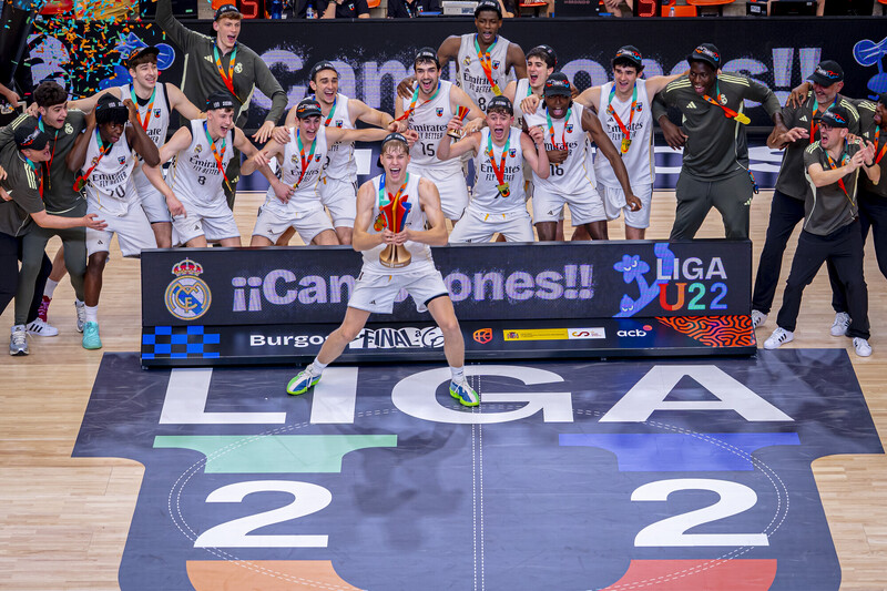 El Real Madrid, primer campeón de la Liga U22