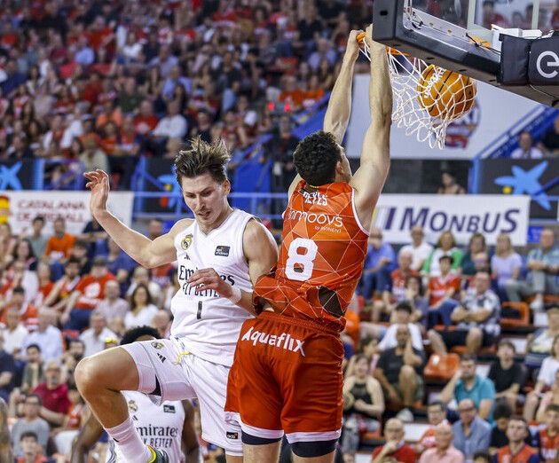 El Real Madrid también suma el tropiezo en Manresa (94-87) con Scariolo y Yurtseven descalificados