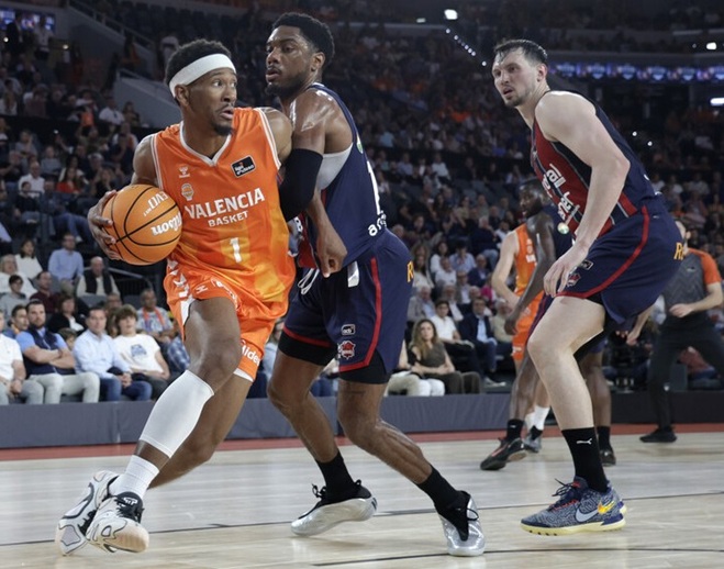 El Baskonia alcanza en la tabla al Valencia Basket y con el ‘basketaverage’ igualado