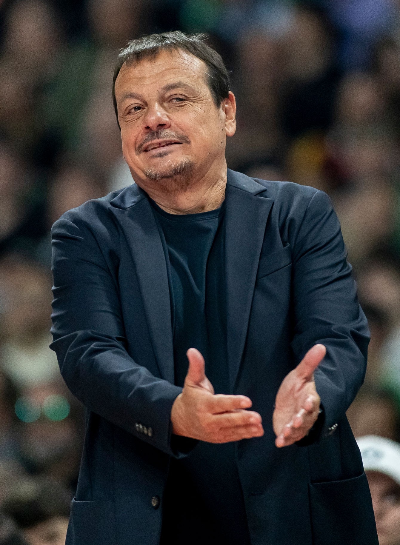 El Panathinaikos anuncia la salida de Ergin Ataman; Pierric Poupet sale del Asvel