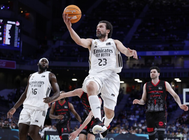 Real Madrid: Llull, renovado por un año, esperan la decisión de Hezonja y salida de tres técnicos ayudantes