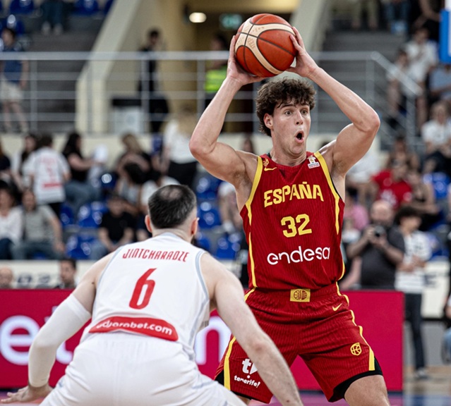 España estuvo lamentable después de lograr 22 puntos de renta y cayó en Georgia tras una prórroga (91-89)