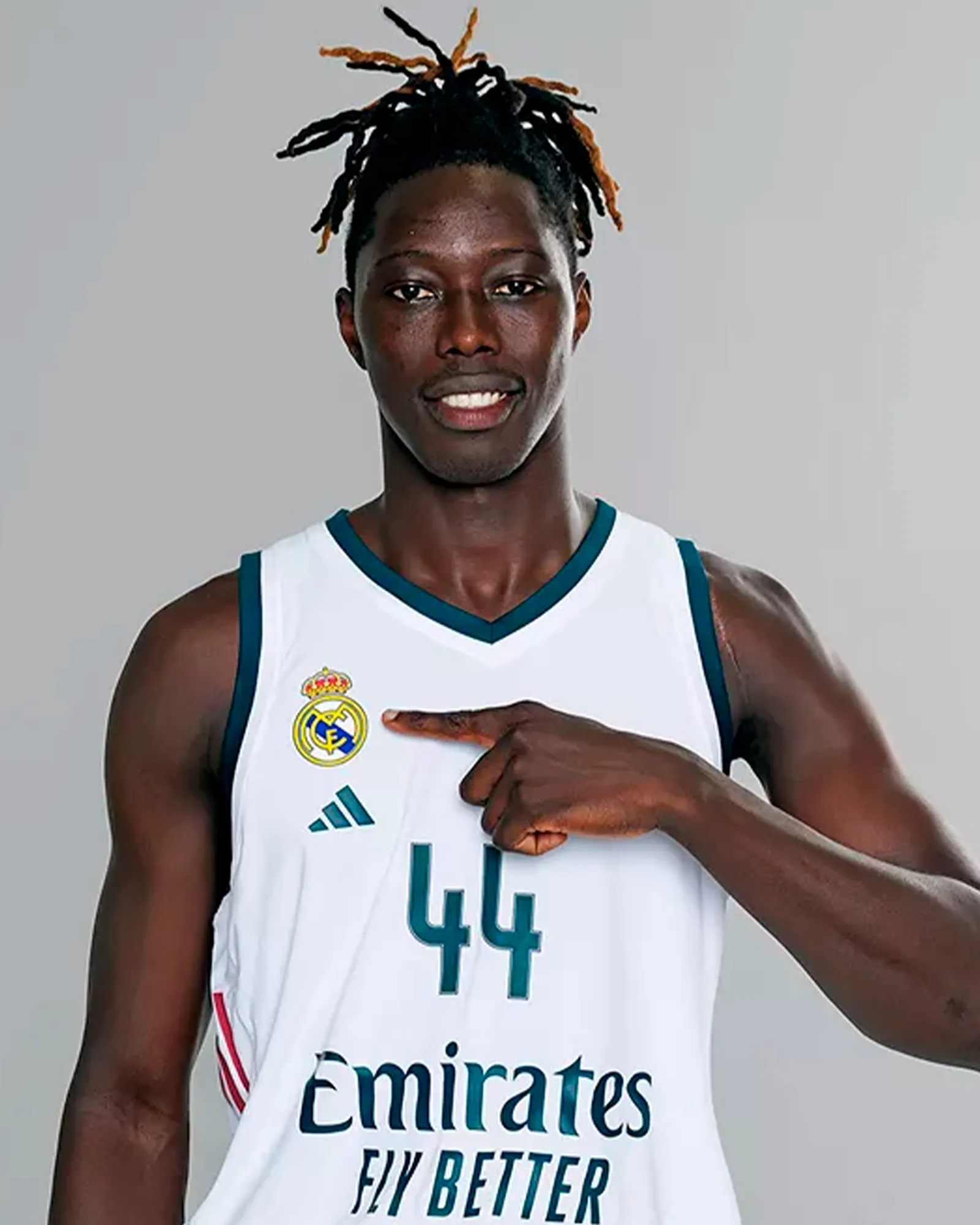 El Real Madrid anuncia a Ndiaye y valora una cesión; Lukosius, oficial ya en el Unicaja