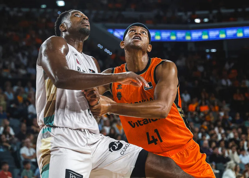 El Baskonia miraba a Jasiel Rivero pero el Valencia Basket no va a permitir la operación