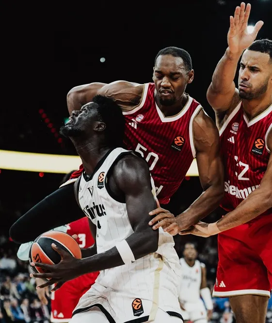 Clasificación: la primera derrota del Pao, las dos seguidas del Valencia Basket y la irrupción de la Virtus, notas destacadas