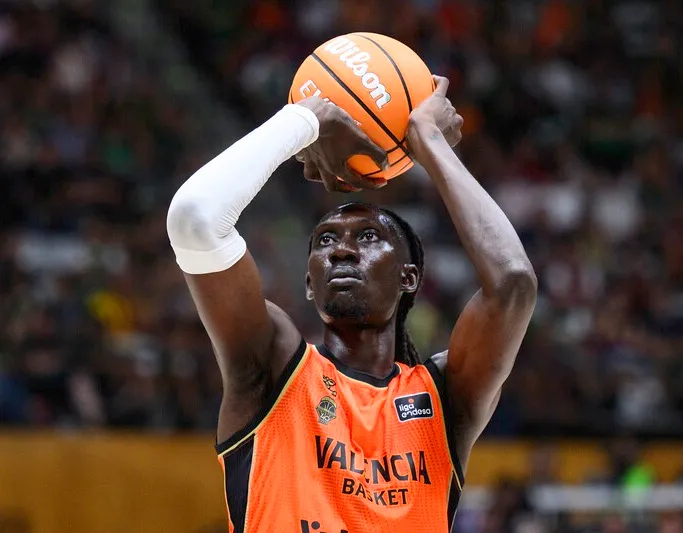 Valencia Basket, Barça y Baskonia, atentos al mercado de jugadores liberados estos días en la NBA