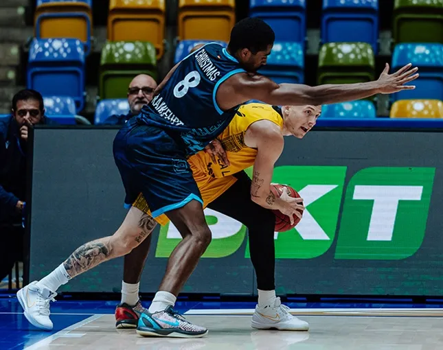 Victorias del Laguna Tenerife, Joventut, Unicaja y Manresa