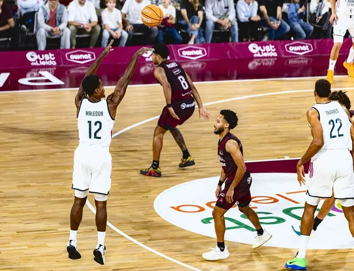 Lluvia de triples y récord de 24 anotados del Real Madrid en el triunfo en Lleida