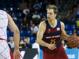 El Real Madrid busca hoy asegurar el liderato y el Barcelona, el factor cancha