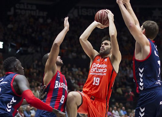 El Valencia busca eliminar al Baskonia para estar en la final y en la Euroliga