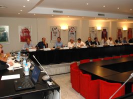 Los clubs acuerdan bajar la liga a 16 equipos en 3 años y que sólo haya un ascenso para cerrar el cisma