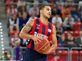 El Efes redondea un equipazo con Larkin y Tibor Pleiss