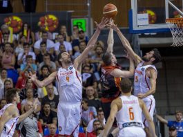 La lesión de rodilla de Llull deja en shock a una floja España ante Bélgica (71-89)