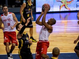 El Iberostar Tenerife gana en un buen último cuarto al Bilbao Basket; el Obradoiro barre al San Pablo Burgos
