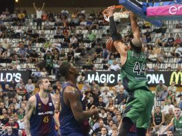 El Barcelona se lleva por décima vez seguida el triunfo de Badalona (72-74)
