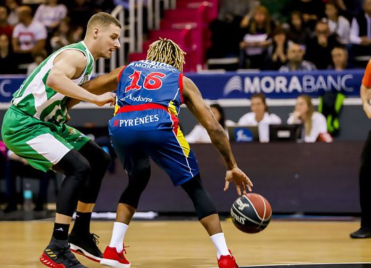 El Gipuzkoa Basket se impone a un Unicaja muy fallón; paliza del Andorra al Betis