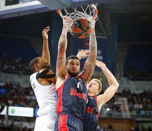 El Baskonia se da un festín a costa de un Real Madrid roto (105-75); el Zalgiris vence en Málaga en la prórroga