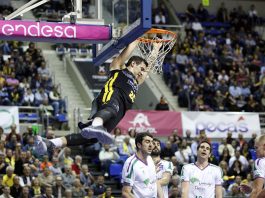 Apretadas victorias del Iberostar, ante el Unicaja, y del Fuenlabrada, en Burgos