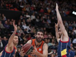 El Valencia Basket gana tras una prórroga al Andorra y el Baskonia sufre contra el Obradoiro (85-78)