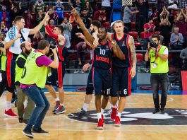 El Efes anuncia al ex baskonista Beaubois y hace oferta al madridista Thompkins