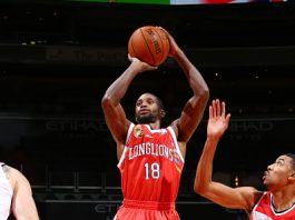 El Valencia Basket negocia con el base Kyle Fogg, ex del Unicaja, y podría llegar la próxima semana