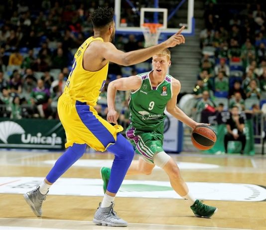 El Unicaja se pone a dos victorias del Maccabi tras ganarles en un día especial para Joan Plaza
