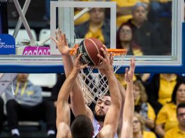 El UCAM Murcia vuelve a mirar al playoff tras vencer al Burgos; el Iberostar derrota tras una prórroga al Zaragoza