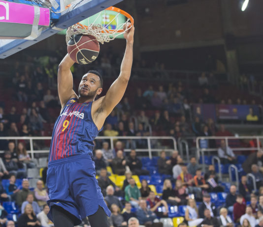 El Barça aplasta a un Betis tétrico; el Unicaja gana en la prórroga