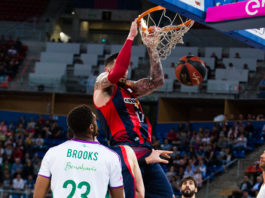 El Baskonia dominó (87-70) desde el segundo cuarto a un Unicaja muy irregular y se pone 1-0