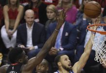 Los Rockets derrotan (127-105) con autoridad a los Warriors y empatan a uno la final del Oeste