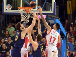 El Barcelona alarga su semifinal con un agónico 67-65 frente al Baskonia