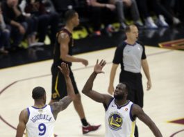 Los Warriors acarician un nuevo anillo tras una gran victoria en Cleveland