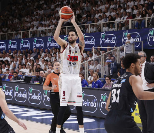 El Fenerbahce a la final con un 3-0 pero pierde a su patrocinador; empiezan las finales en Grecia, Italia y Alemania