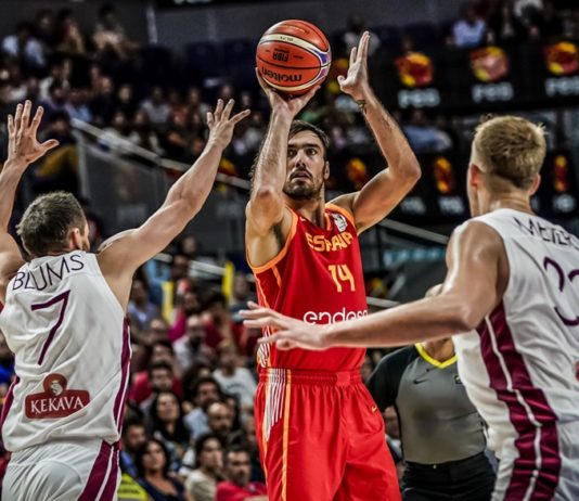 España sufrió tontamente en el último minuto tras tener grandes ventajas contra Letonia (85-82)