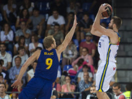 El Barcelona dio una discreta imagen y sufrió mucho ante el Andorra; clara victoria del Valencia Basket en Murcia