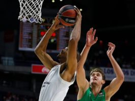 El Real Madrid se paseó por momentos ante el Darussafaka y debutó con una exhibición en ataque
