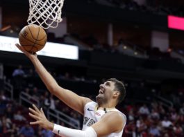 Davis y Mirotic conducen un gran triunfo de los Pelicans; flojo Doncic en su debut y derrota; victorias de Spurs y Jazz