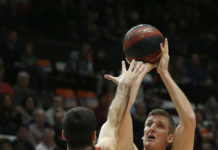 El Valencia Basket corta su mala racha con victoria frente al Manresa; el Gipuzkoa Basket pudo con el Burgos