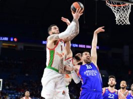El Efes se pone con un fantástico 8-2 tras derrotar a un Baskonia que sigue lejos de los mejores