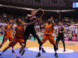 El Iberostar Tenerife y el Valencia Basket ganan y tienen muy cerca el billete a la Copa