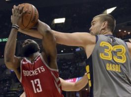 Los Bulls sorprenden a los Spurs; triple-doble de Harden y de Lebron James en las victorias de Rockets y Lakers