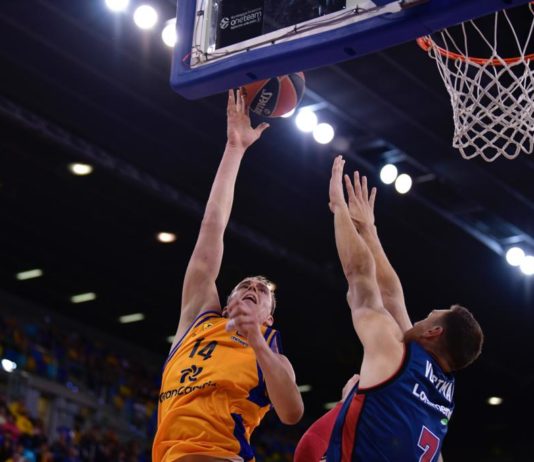 El Baskonia da otro paso hacia los puestos de playoff con la victoria frente al Gran Canaria (71-84)