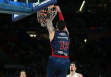 El Baskonia sigue vivo tras un emocionante triunfo frente al CSKA (76-73)