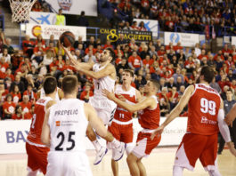 El Manresa perdió contra el Real Madrid y se queda sin Copa, en beneficio del Joventut, que ganó en Burgos