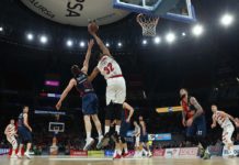 El Baskonia gana el partido y el basketaverage a un rival directo como el Armani Milan (80-75)